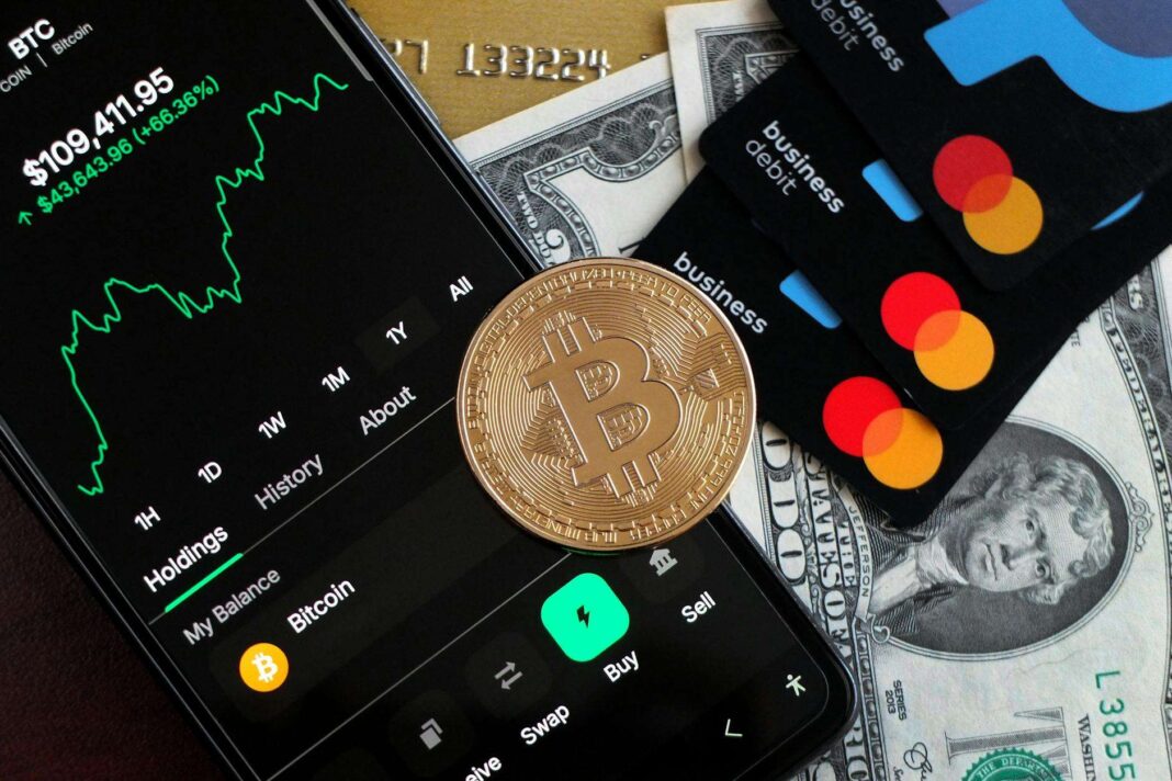 Best Crypto Credit Cards That Pay Bitcoin and Cryptocurrency Rewards on Every Purchase