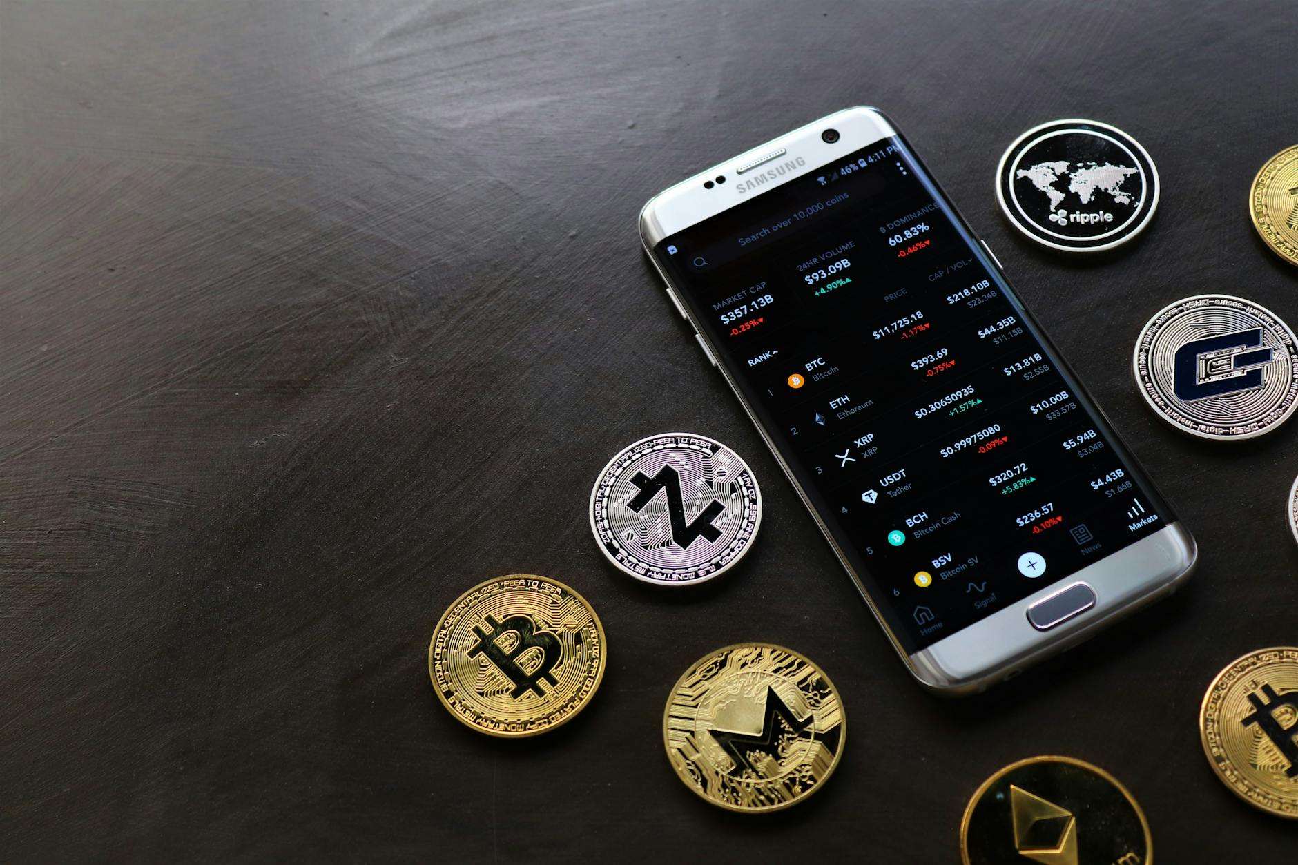 List of top cryptocurrency exchanges ranked by high security and low trading fees.